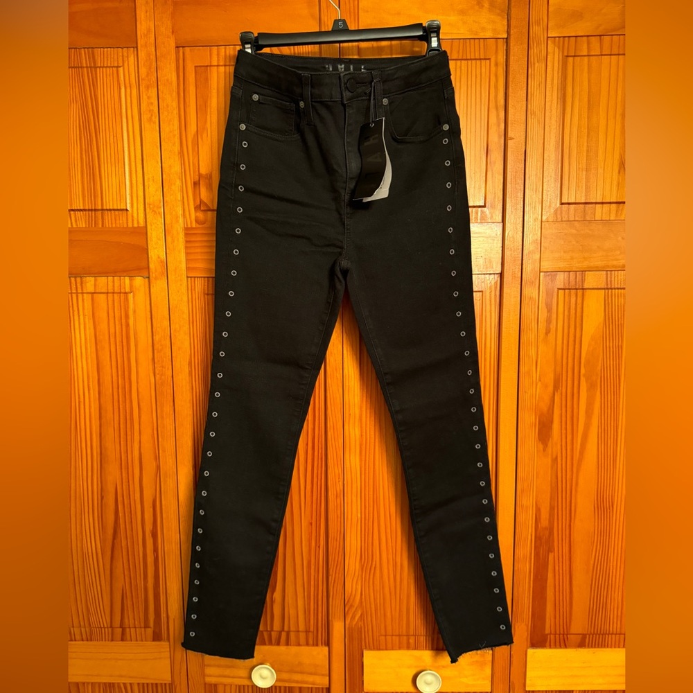 Brand New Women’s Black Skinny Jeans
